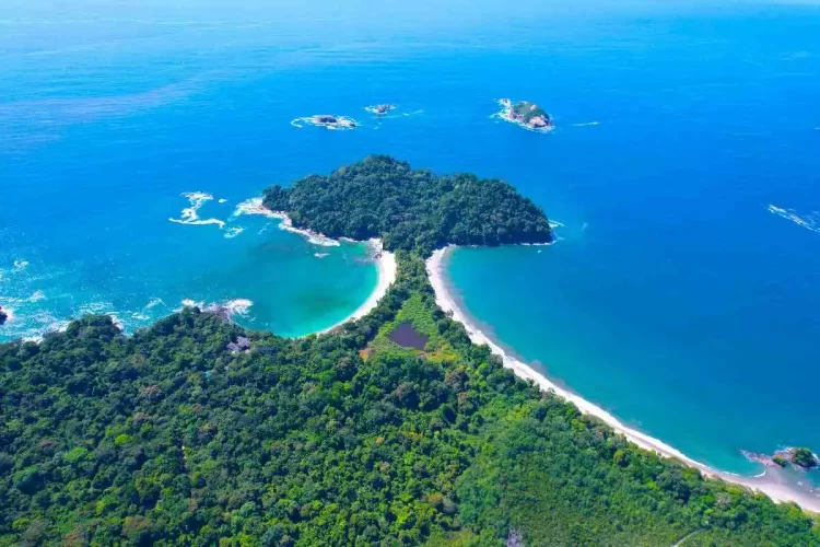 How much it costs to go to Costa Rica?